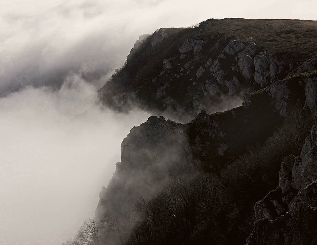 "штормит"....