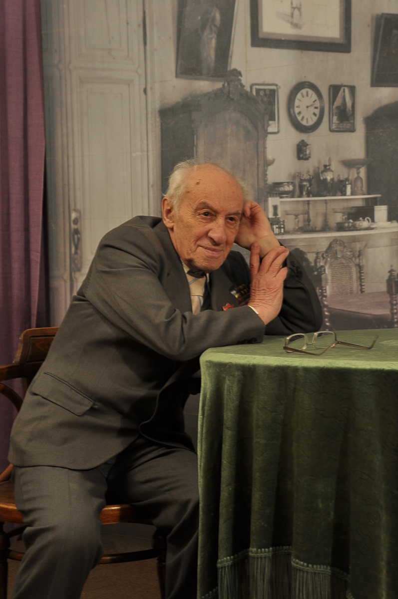 Абраму Баму 90 лет!