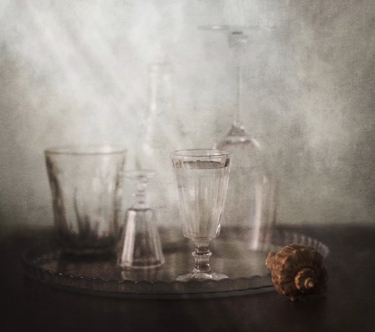 Прорезался сквозь тучи луч рассвета....