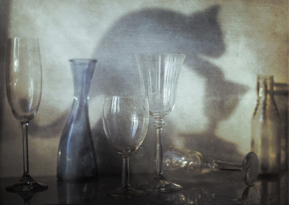 Шкодник..... или про перебитую посуду...