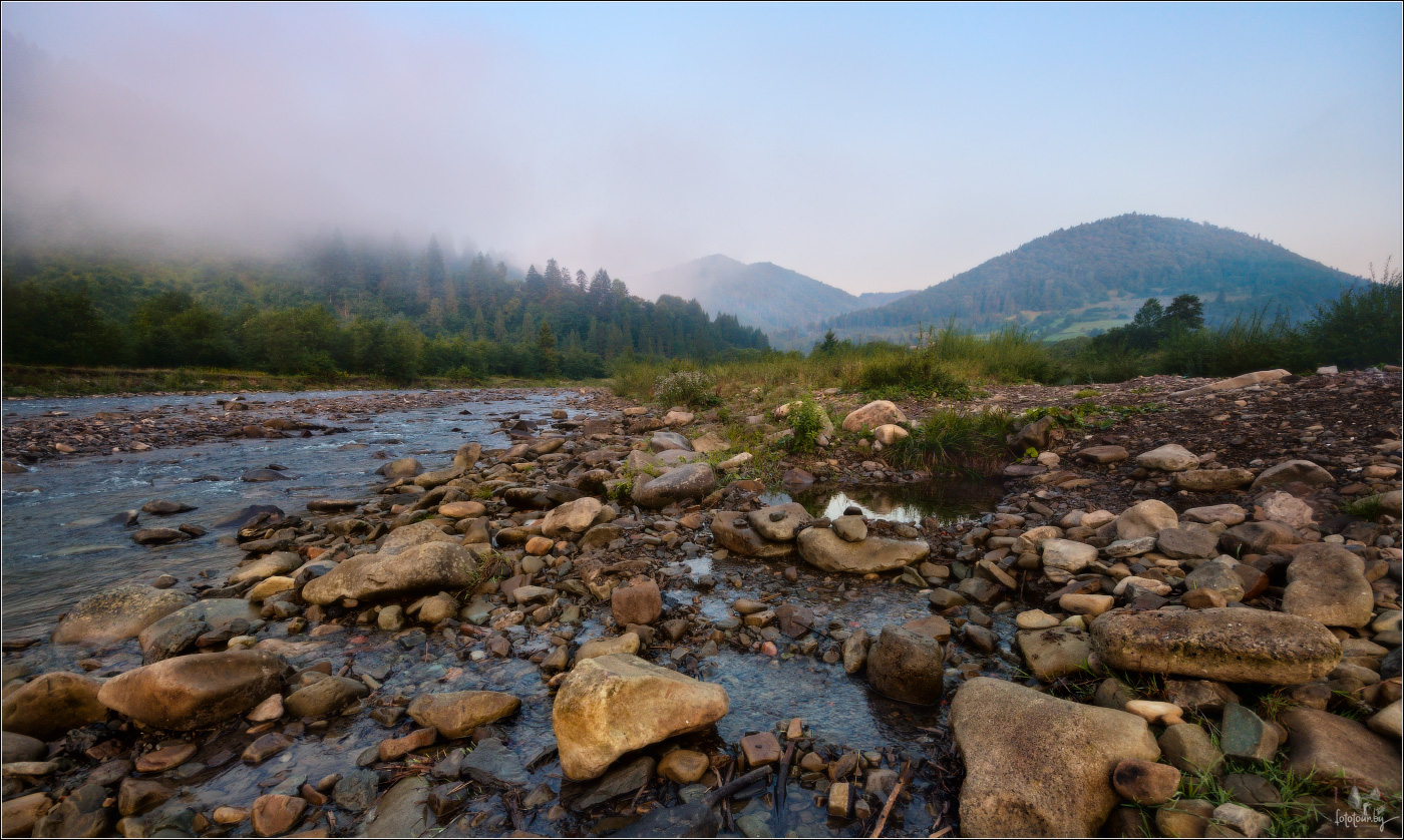 / Утро на р.Опир /