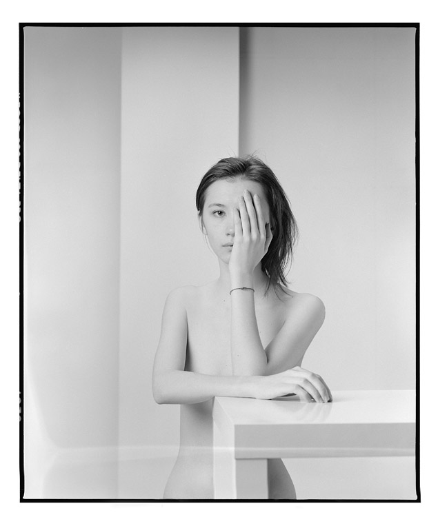 Вика в белом