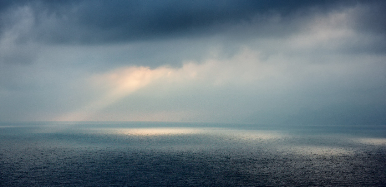 Весна. Море