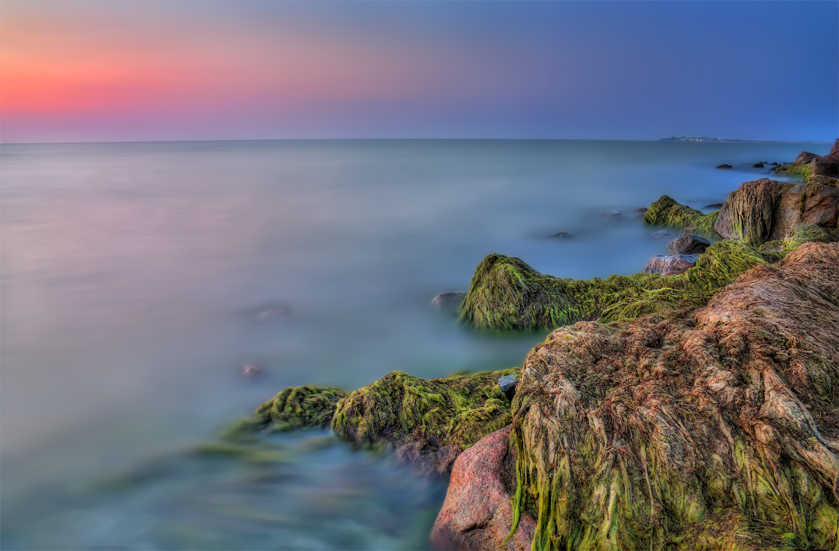 Берег и море