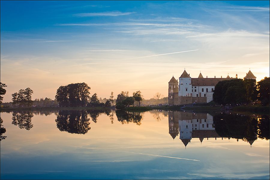Тихий вечер в Мире.