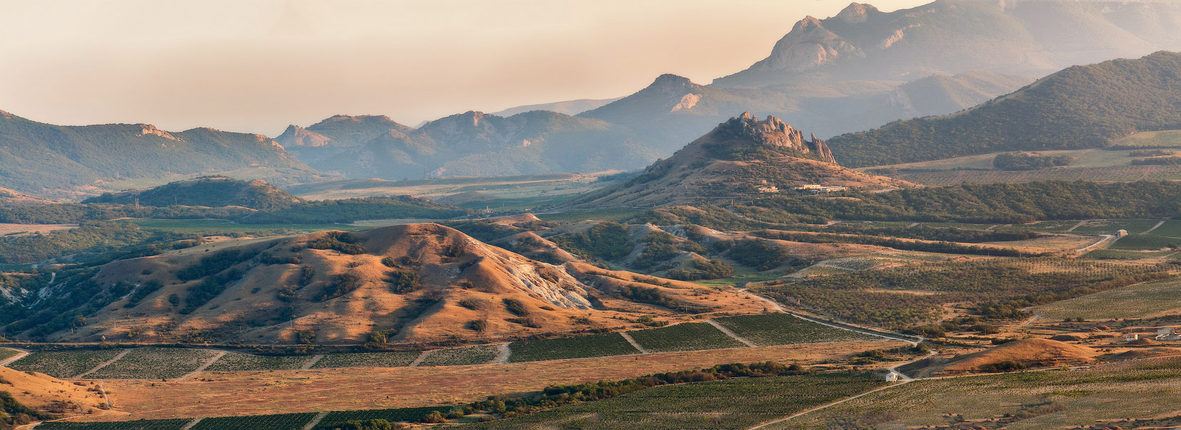 Вечерние долины Карадага