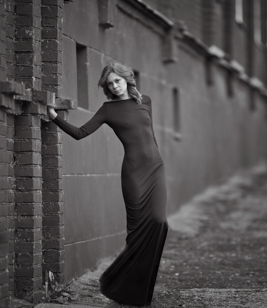 Выходящая из...