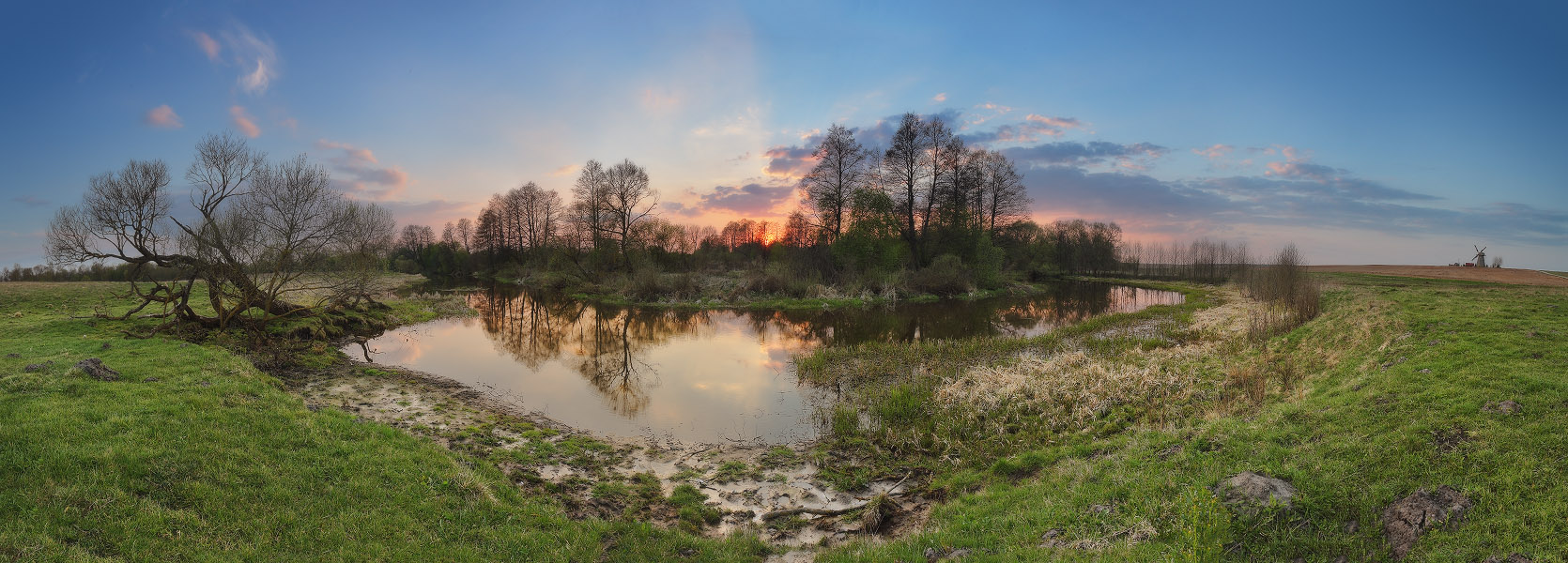 Пасхальный вечер на реке Птичь