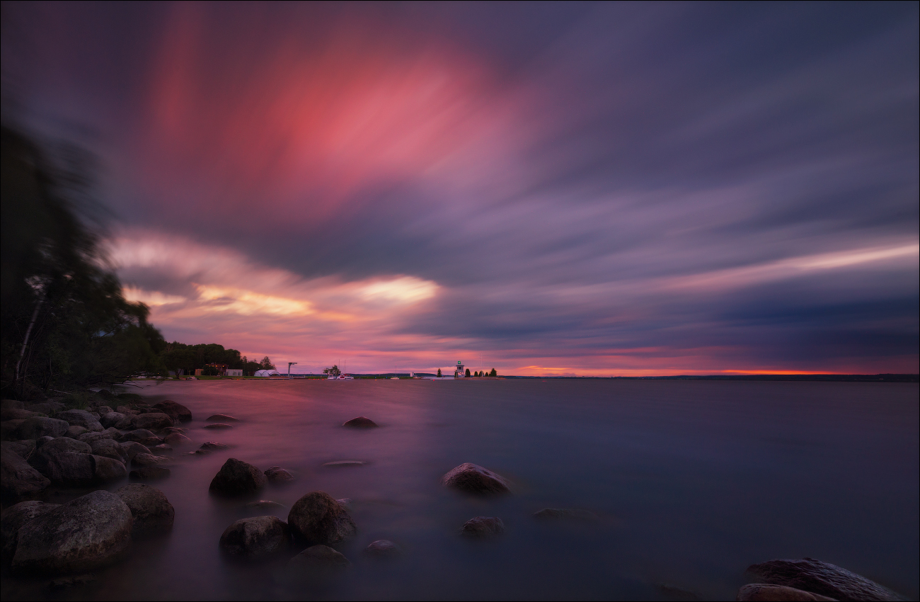 / Догорал закат ... /