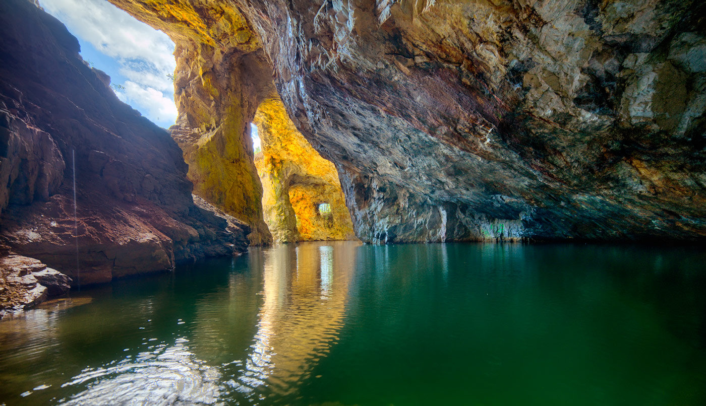 passion for speleology and solid Earth