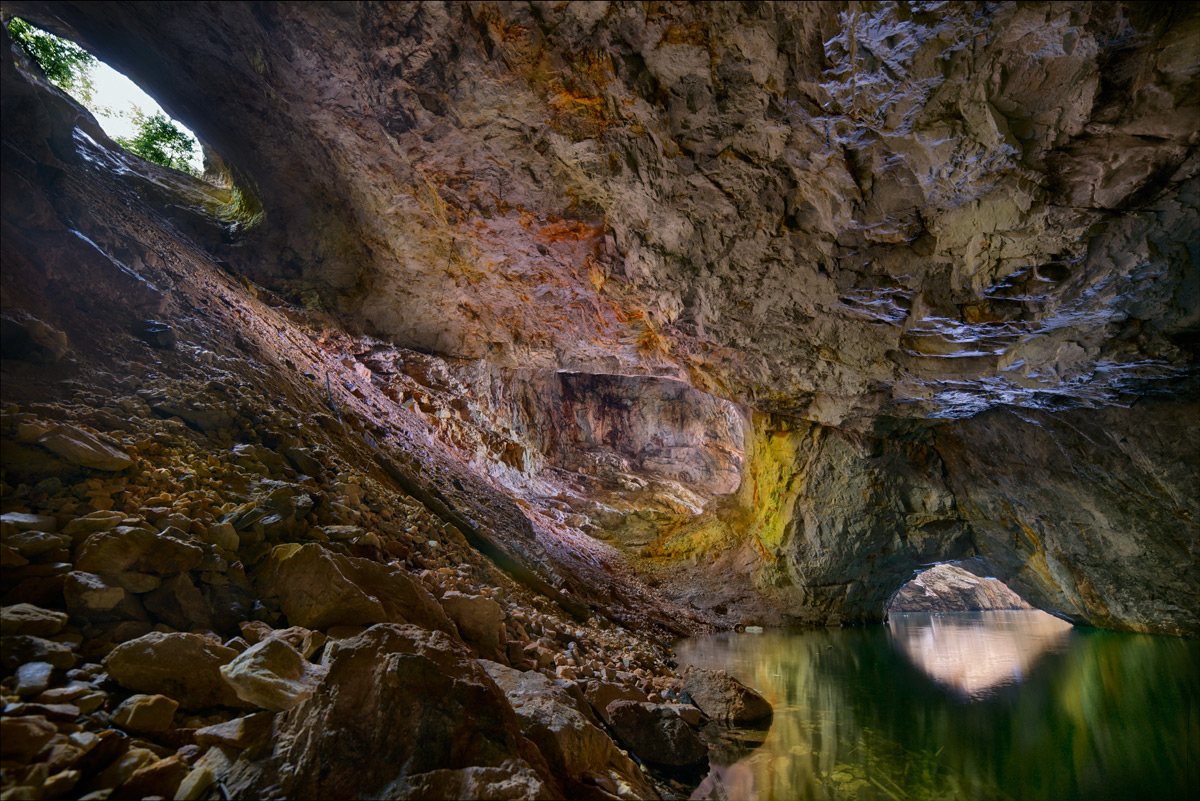 passion for speleology and solid Earth