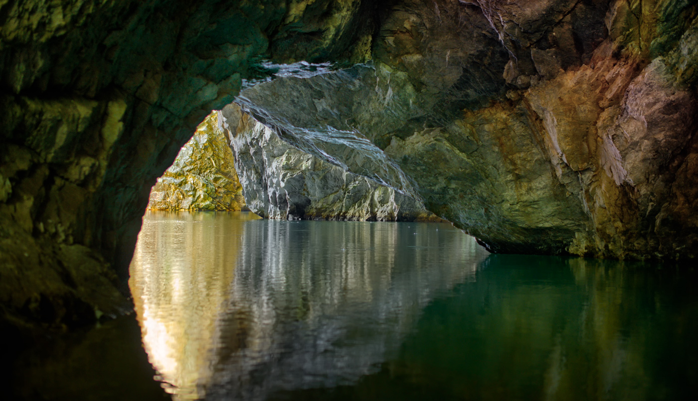 passion for speleology and solid Earth