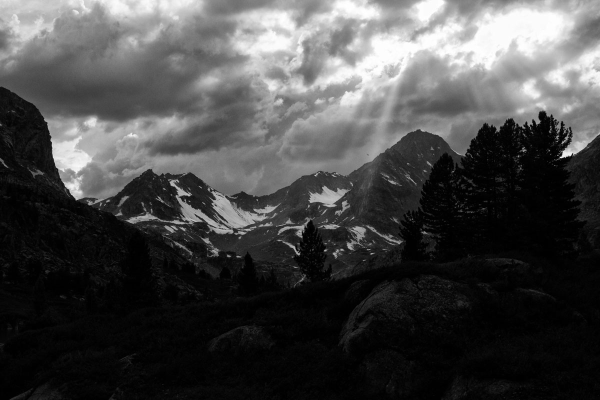 Пробивая тучи