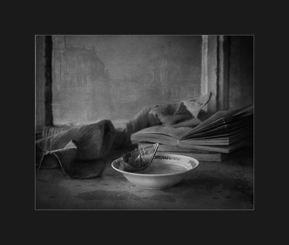 Бумажный кораблик...