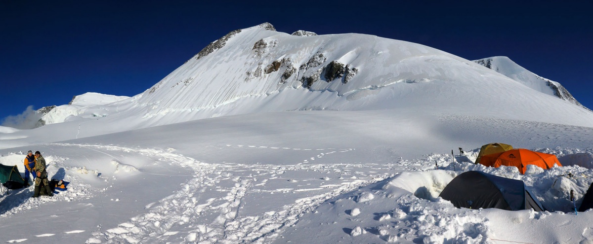 Верхняя часть ледника Менсу