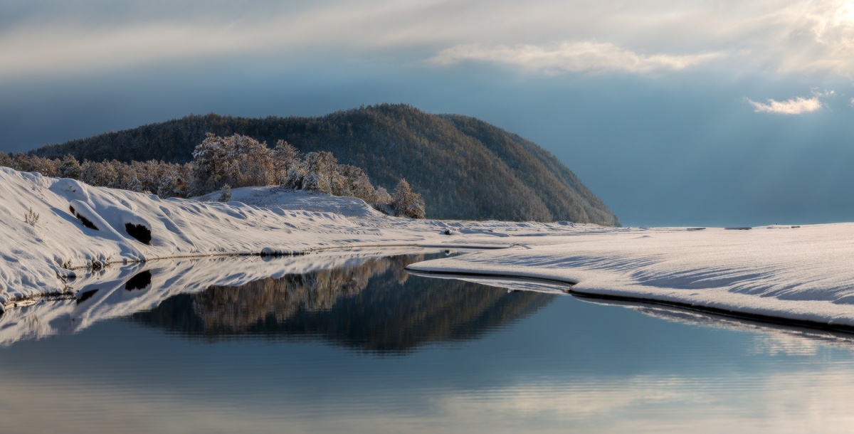 Отражённый холм.