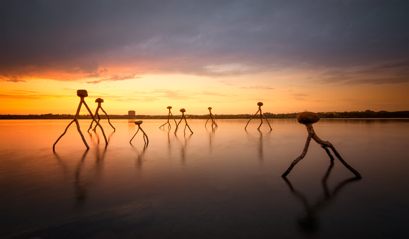 Fakes try to mimic scary tale .....