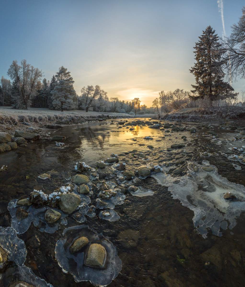 Пока шумит река.