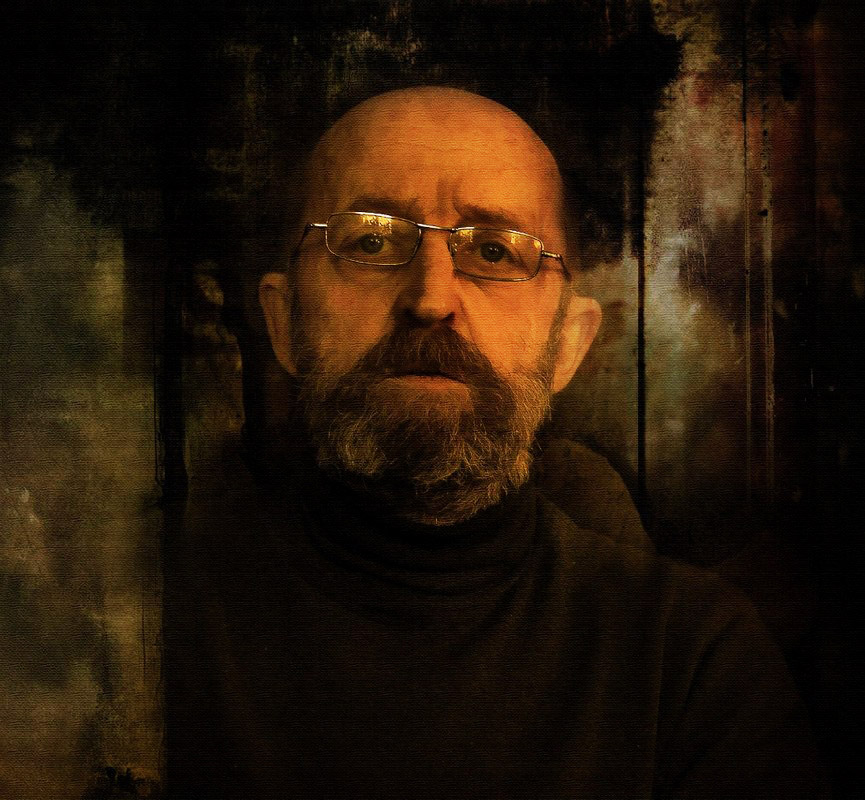 Карточка автопортретная.