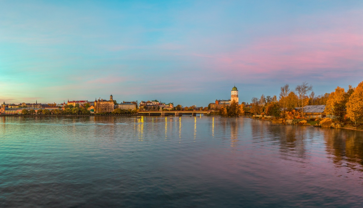 Осенняя заря над Выборгом.