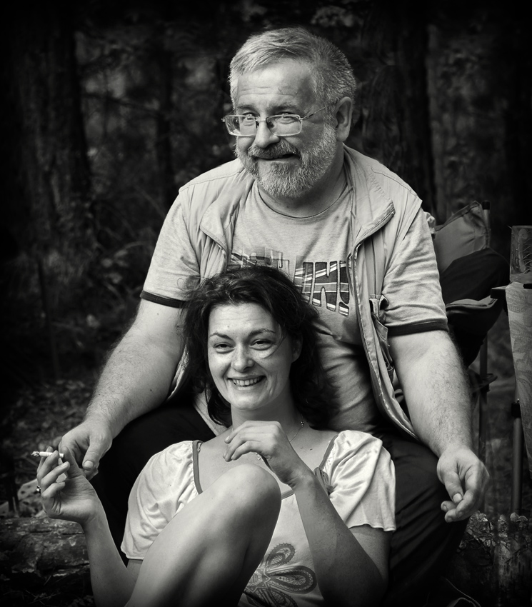 Закатились как-то в лес...