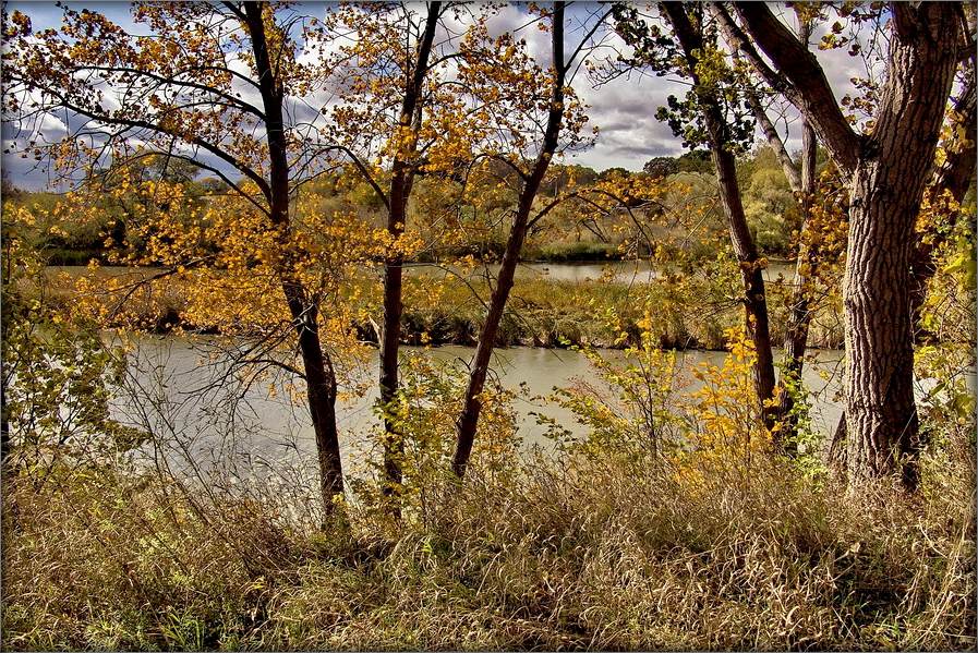 гуляла, зьвінела 