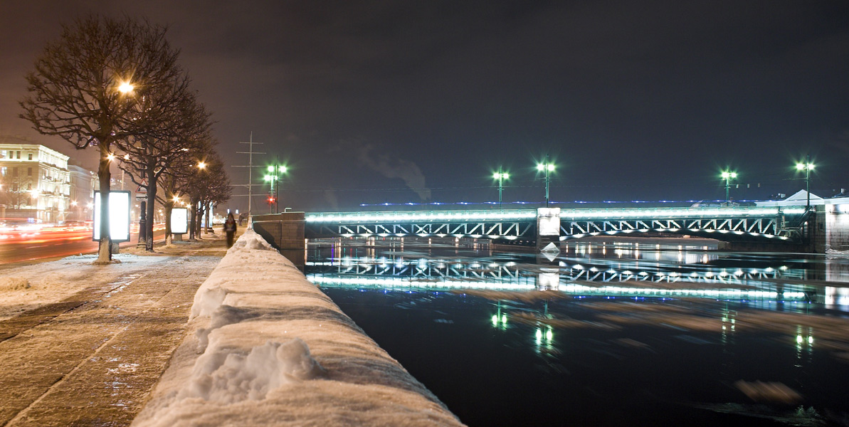 красный и синий...