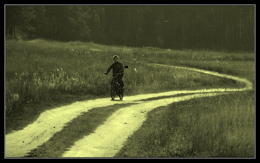 спешит взрослеть