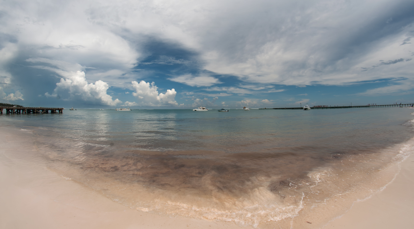 ....flat Caribbean Sea