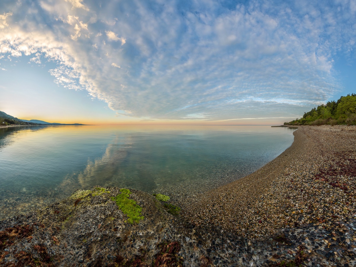 Море на рассвете.