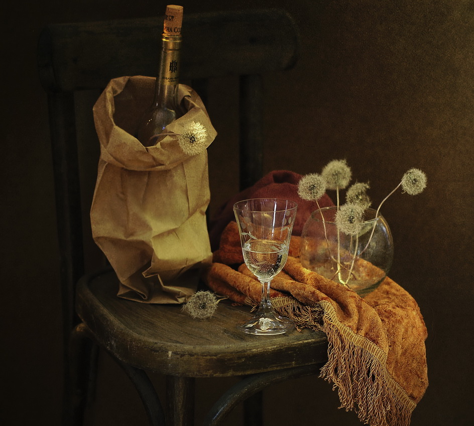 С одуванчиками....