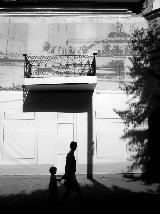 Тени исчезают в полдень