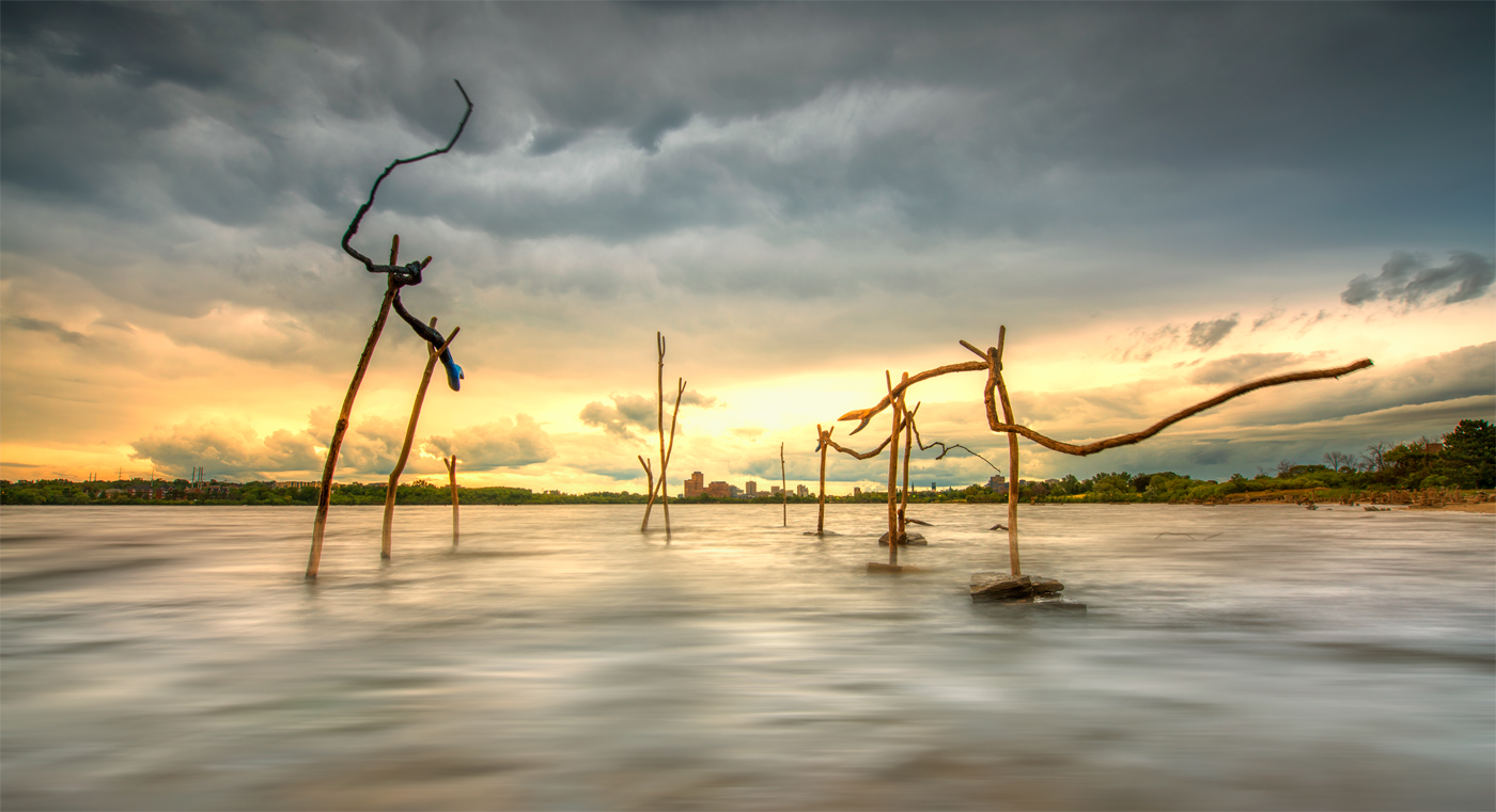 Fakes try to mimic scary tale .....