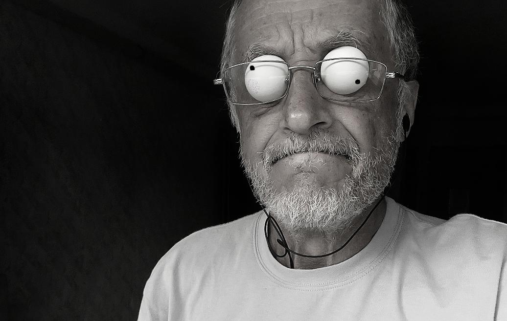 Глаза в глаза