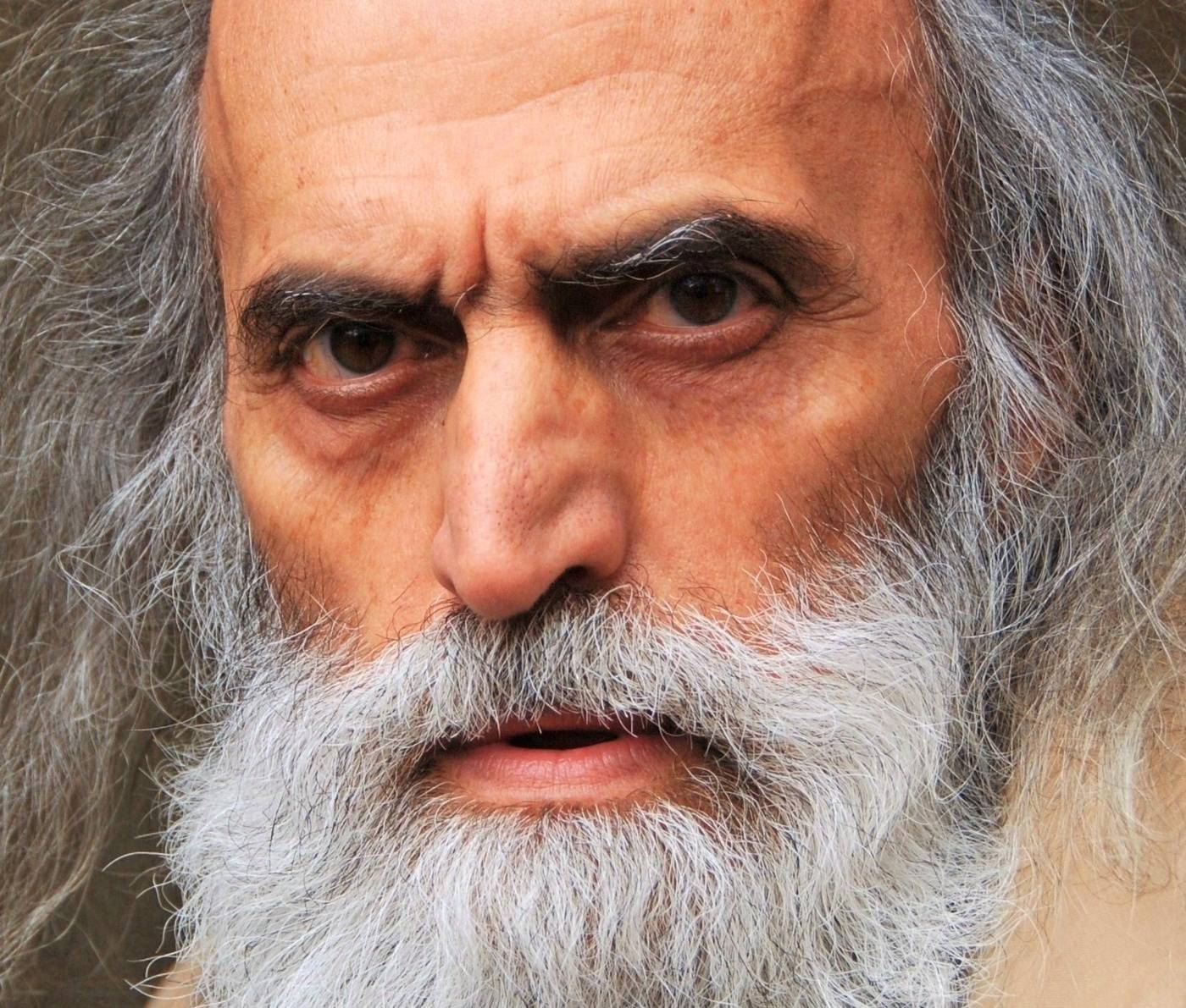 Глаза в глаза