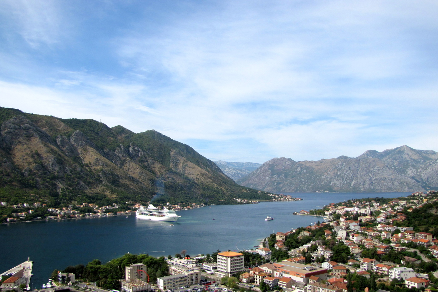 *Белый пароход**