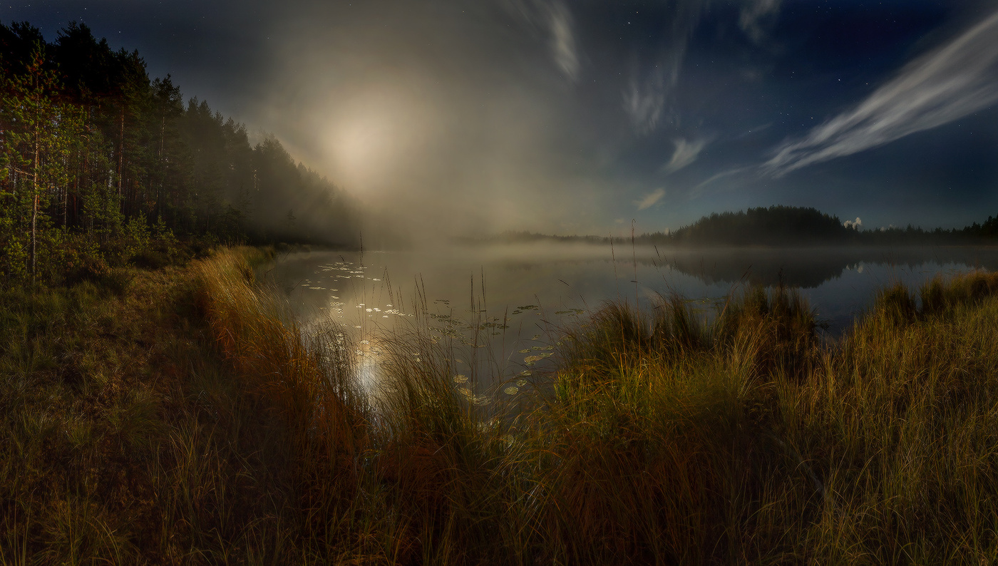 Яркое полнолунье.