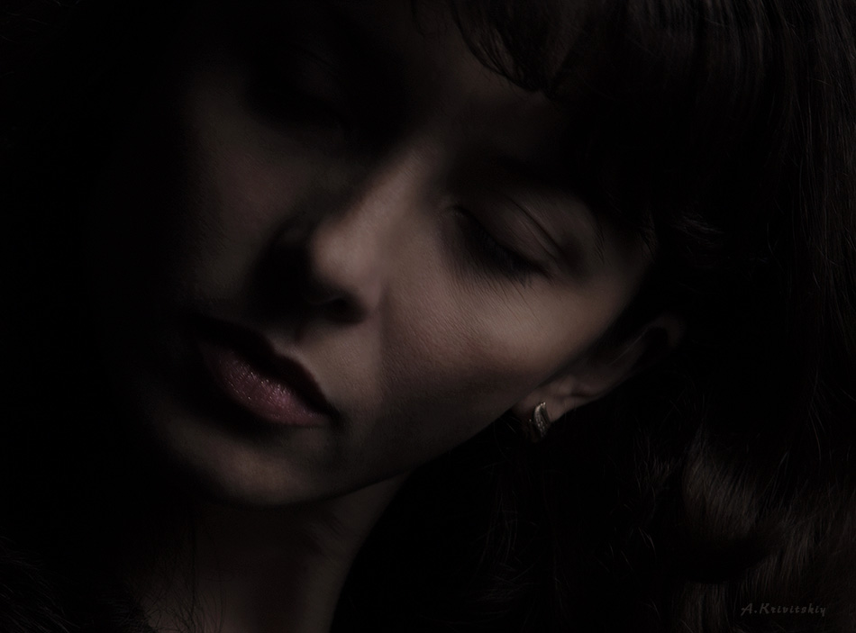 Photo Portrait in low-key - "Low key" in art.