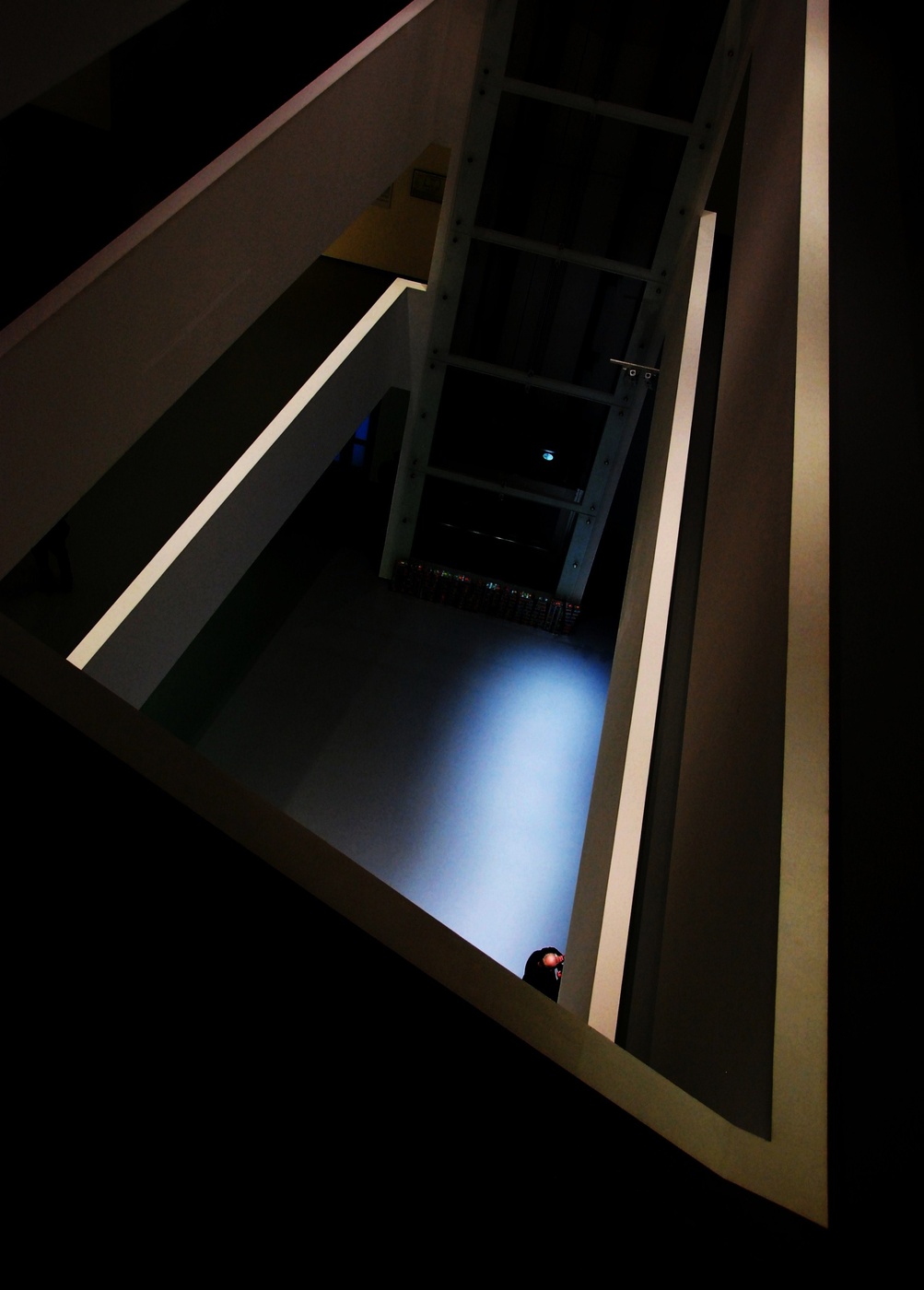 "Я с детства не любил овал..."