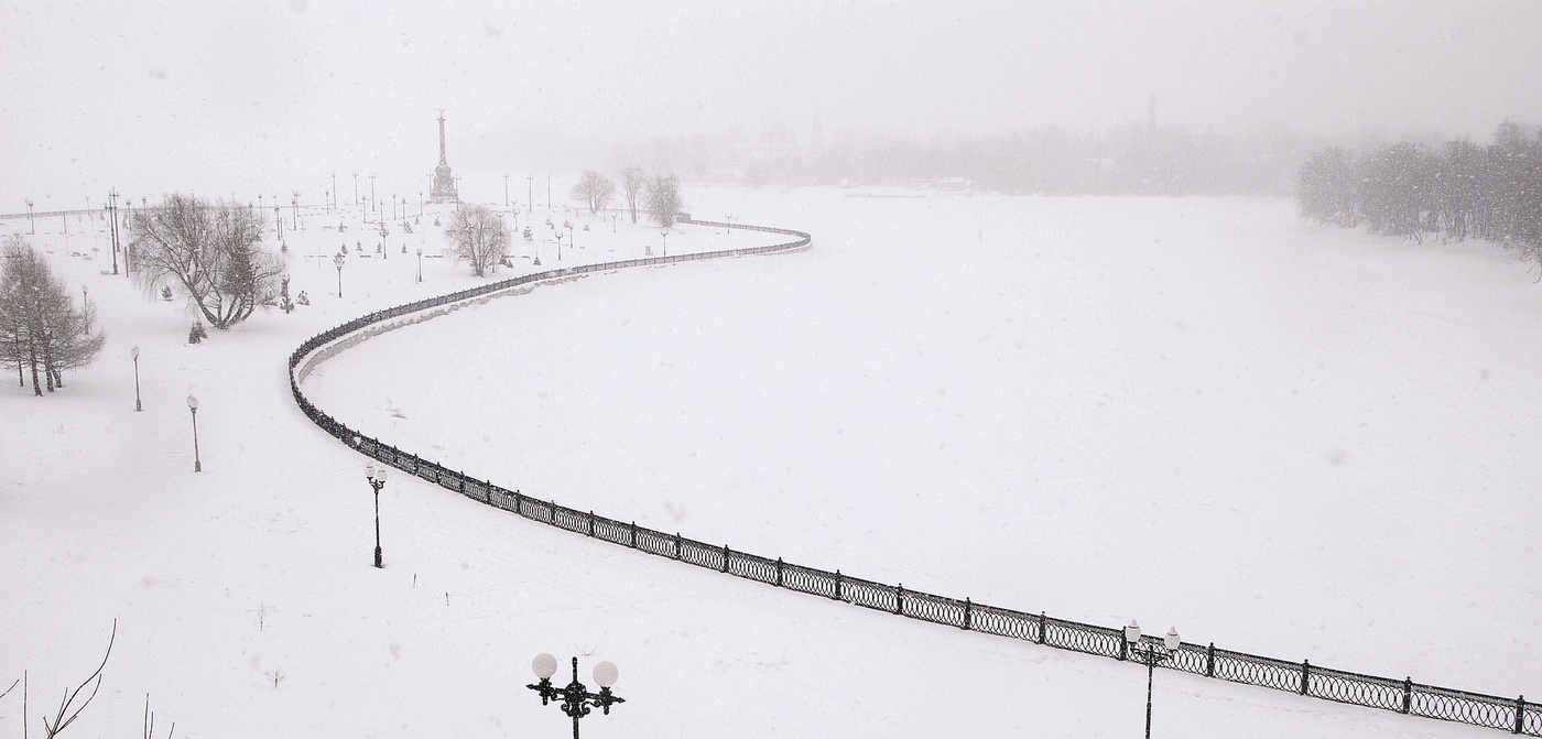 В Ярославле буянила метель ...