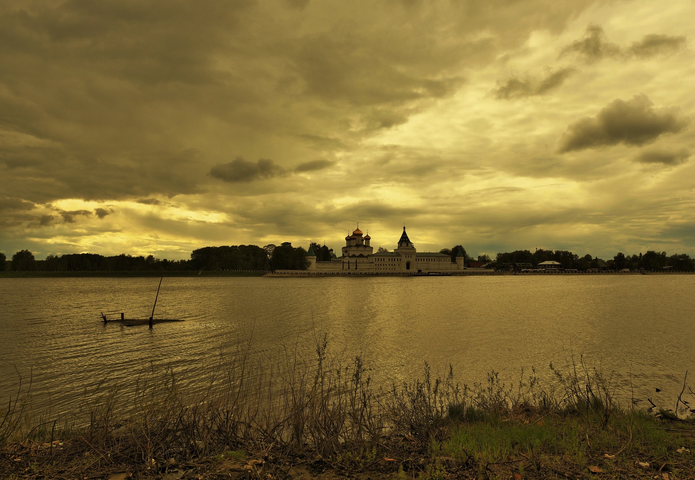 Предчувствие ненастья ...