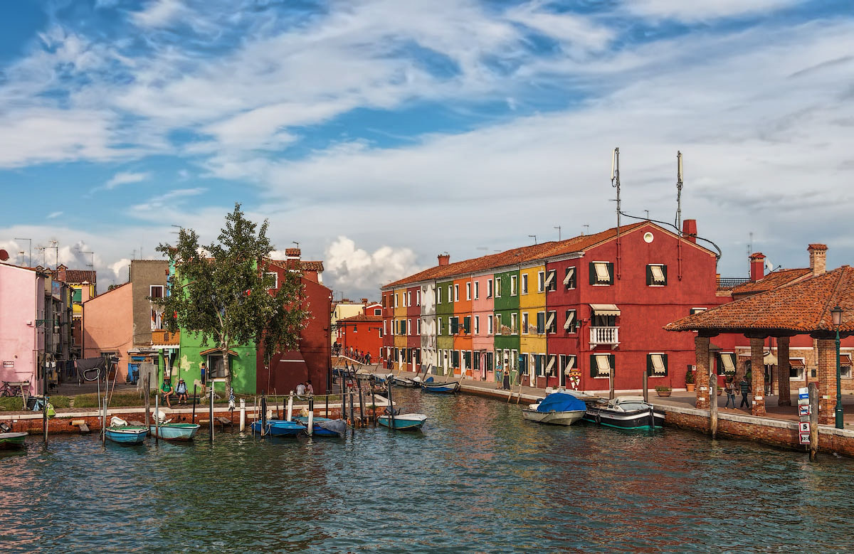 Разноцветный остров