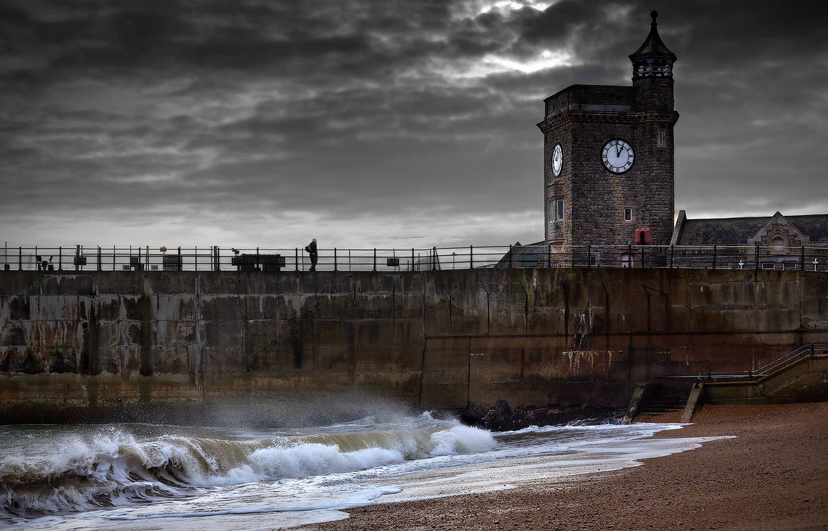 В Дувре штормит...2