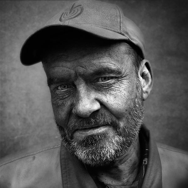 трудно быть дворником