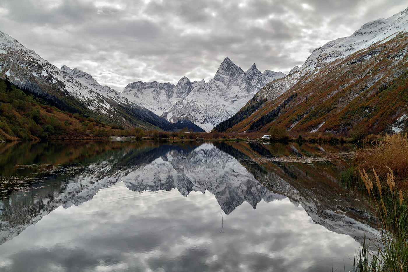 Хрупкий мир отражений...
