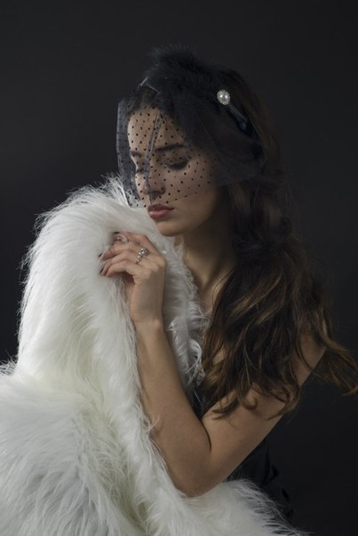 Девушка в вуале