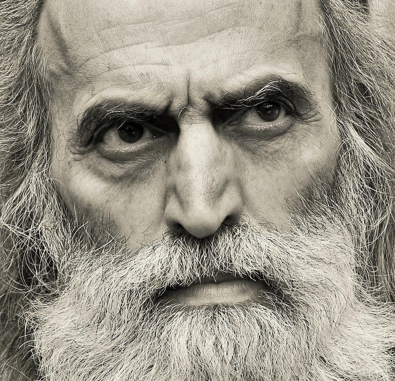 Cудьбы никому не дано пережить...