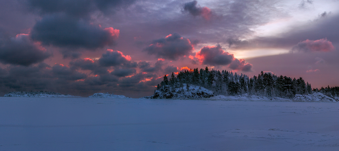 Разгорается рассвет.