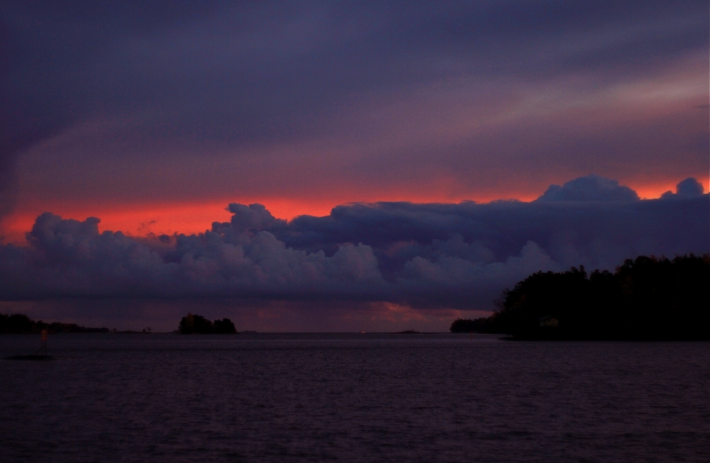 Смеркается