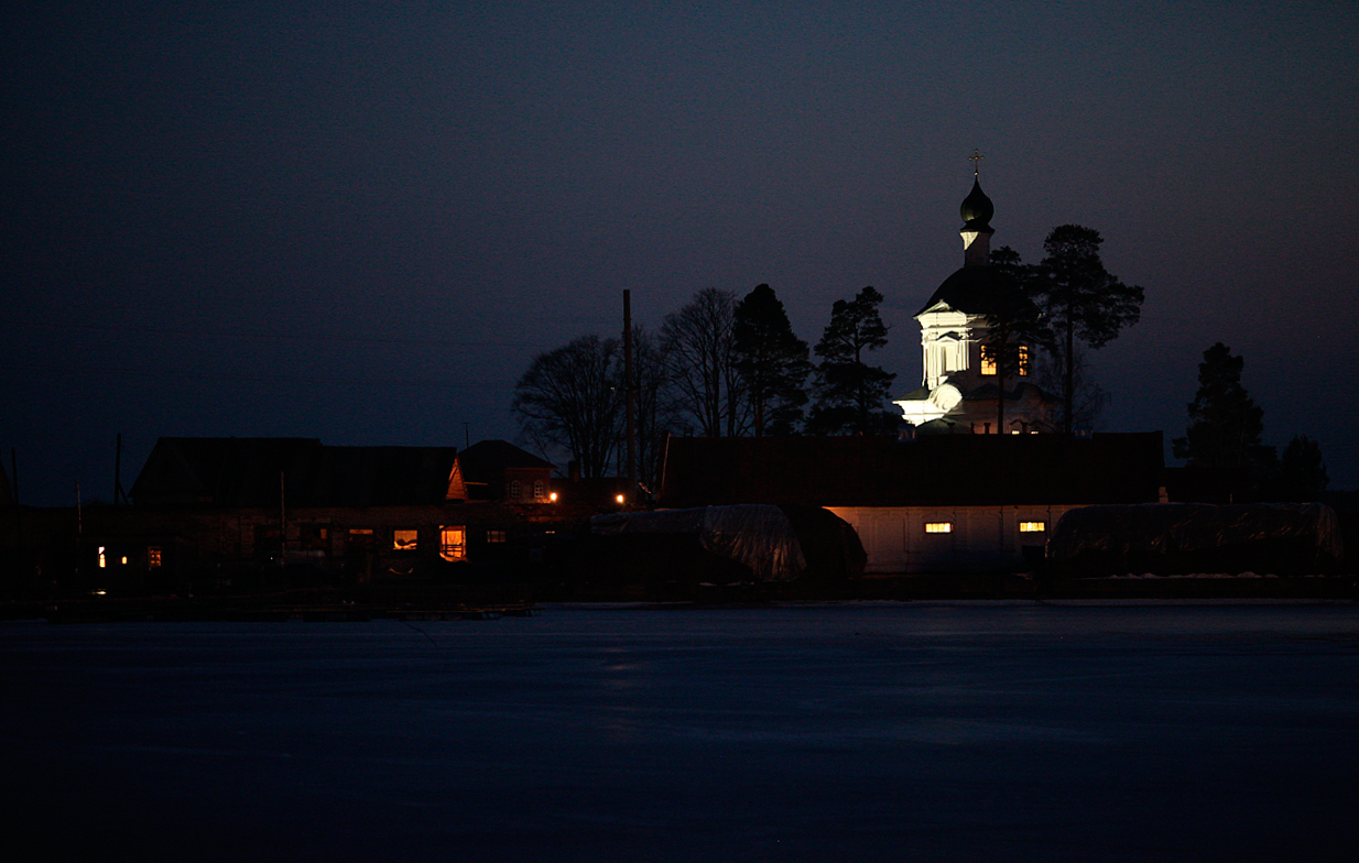 Все стихло в обители